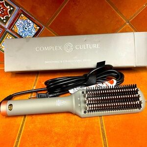 New in box Complex Culture Smoothing and Straightening brush.
